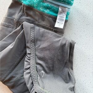 Ivivva girls youth Capri pants